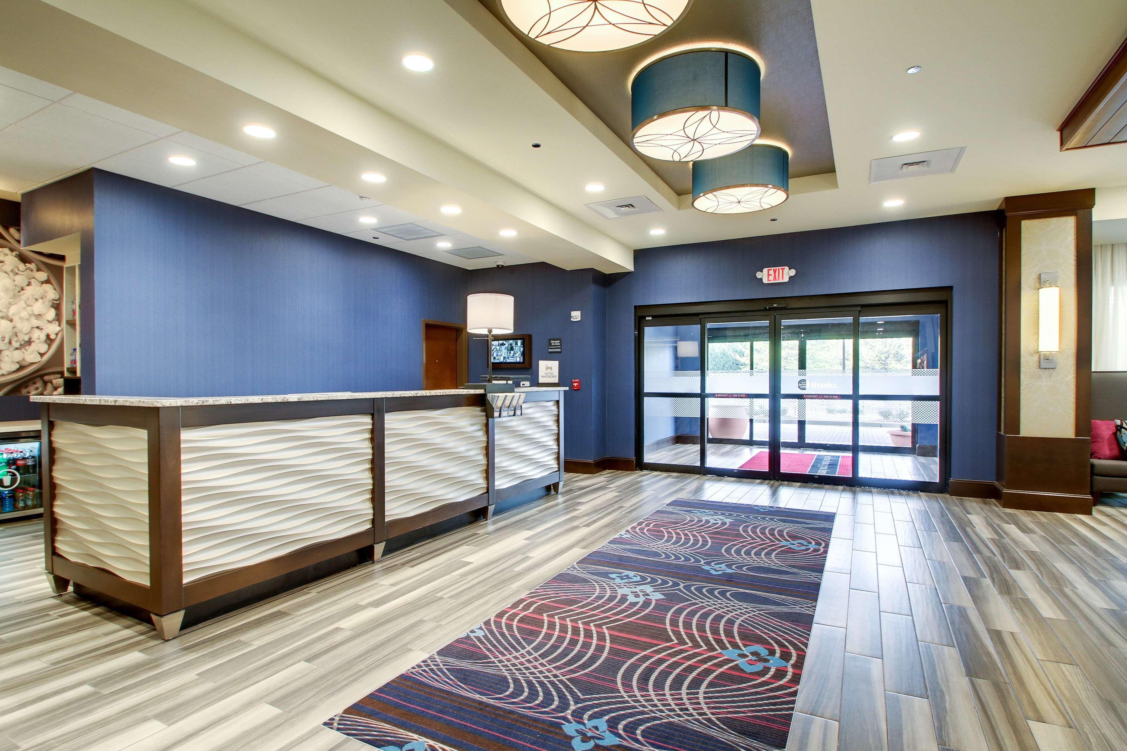 Hampton Inn & Suites Greenville Airport Bagian luar foto