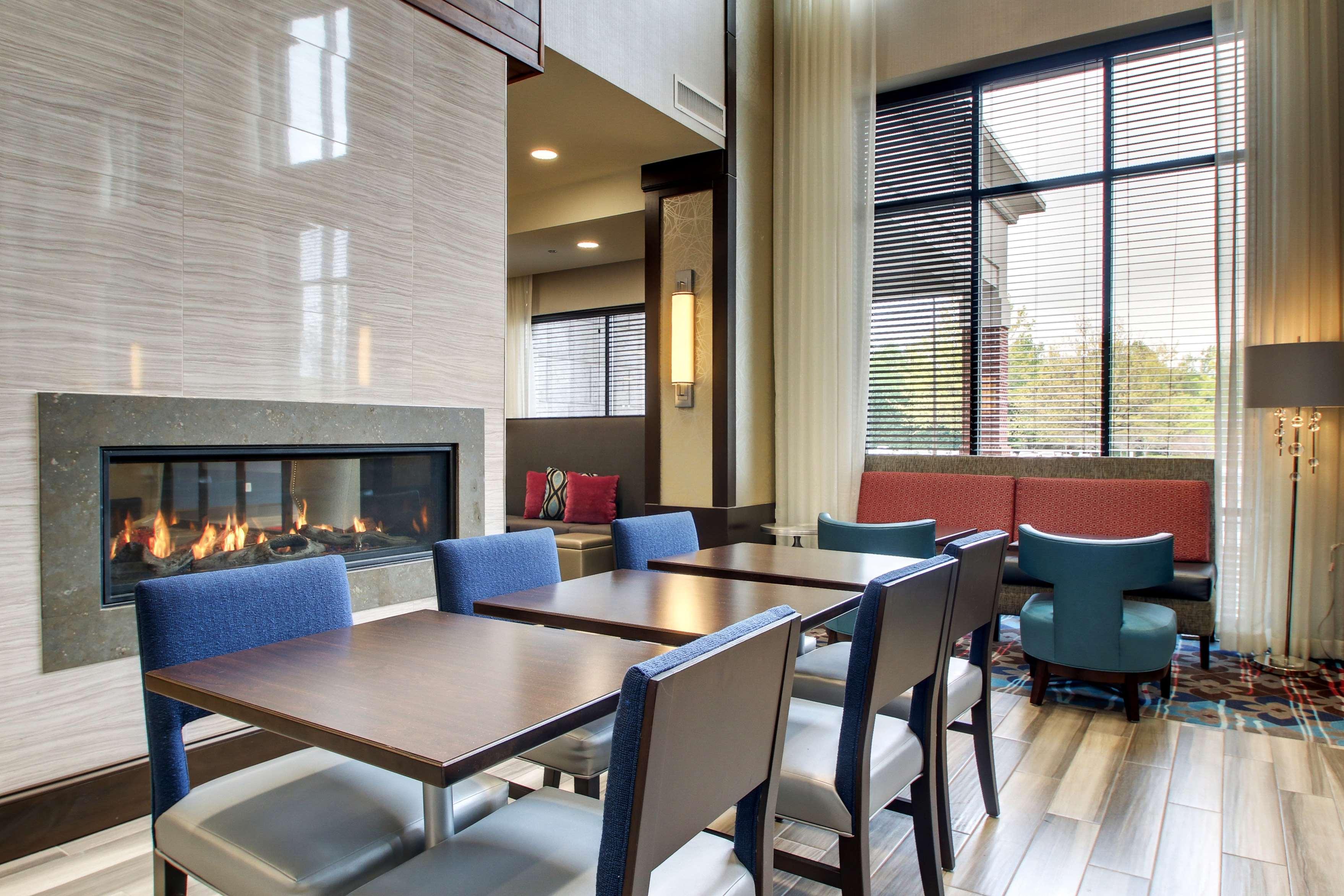 Hampton Inn & Suites Greenville Airport Bagian luar foto