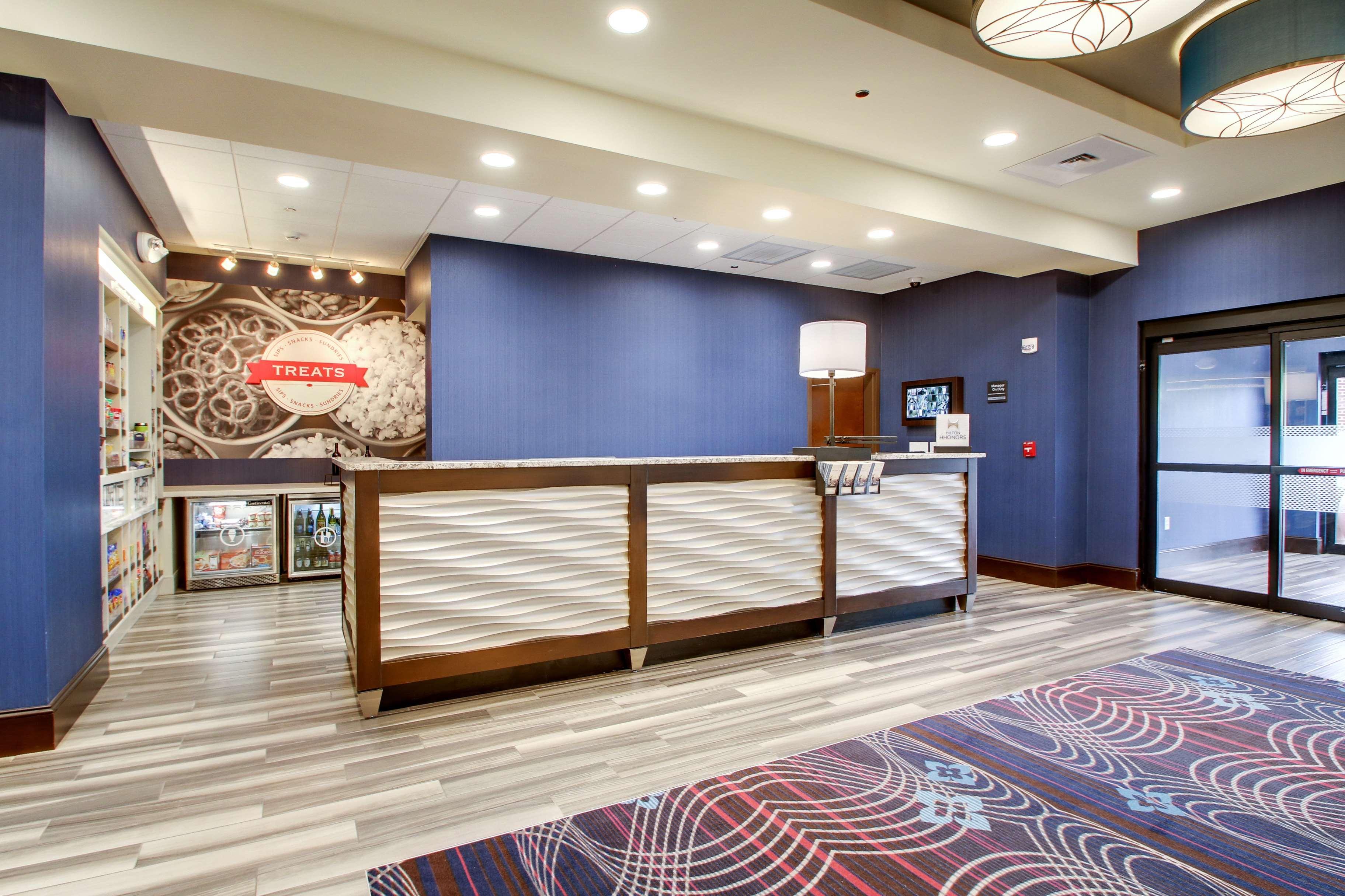 Hampton Inn & Suites Greenville Airport Bagian luar foto