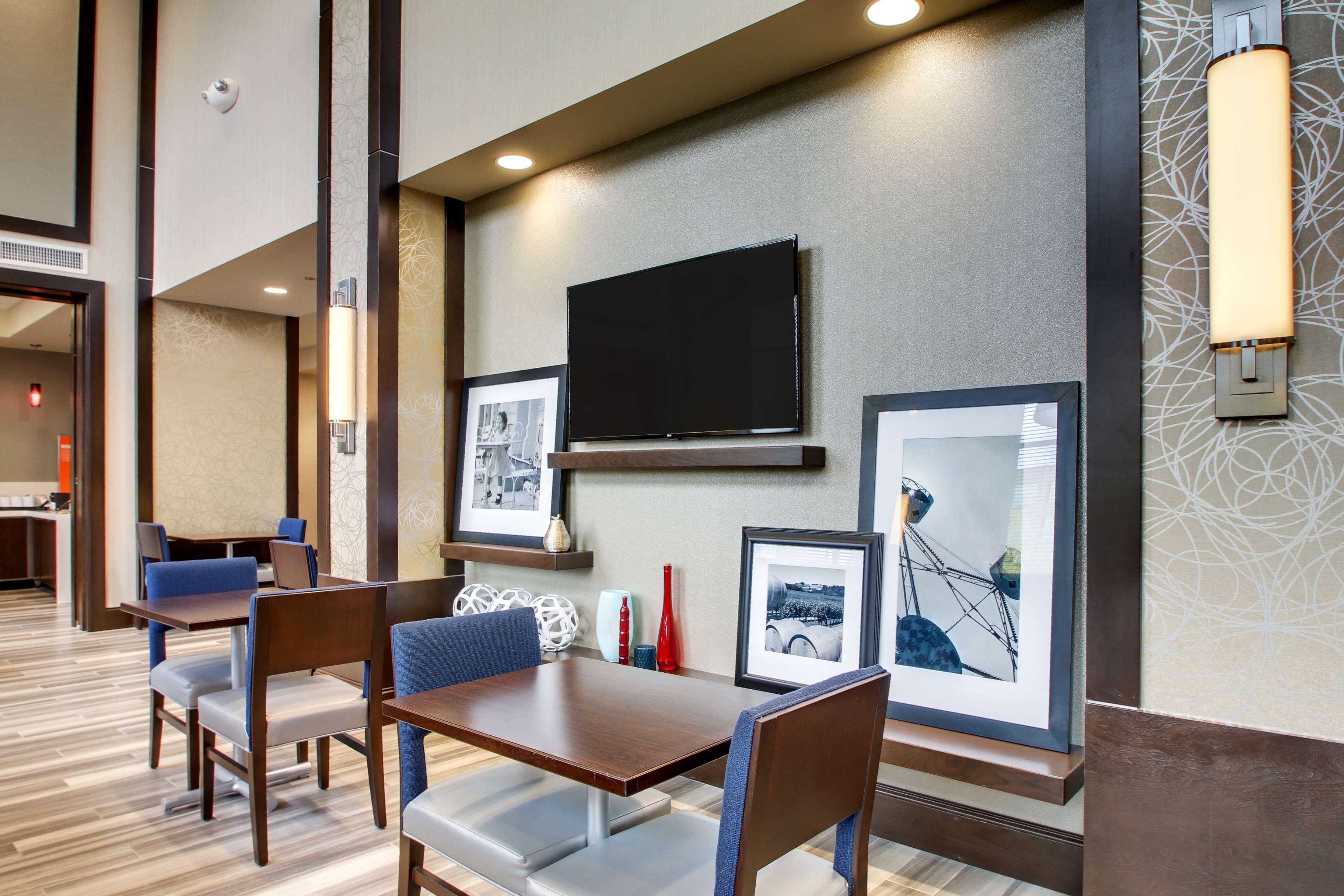 Hampton Inn & Suites Greenville Airport Bagian luar foto
