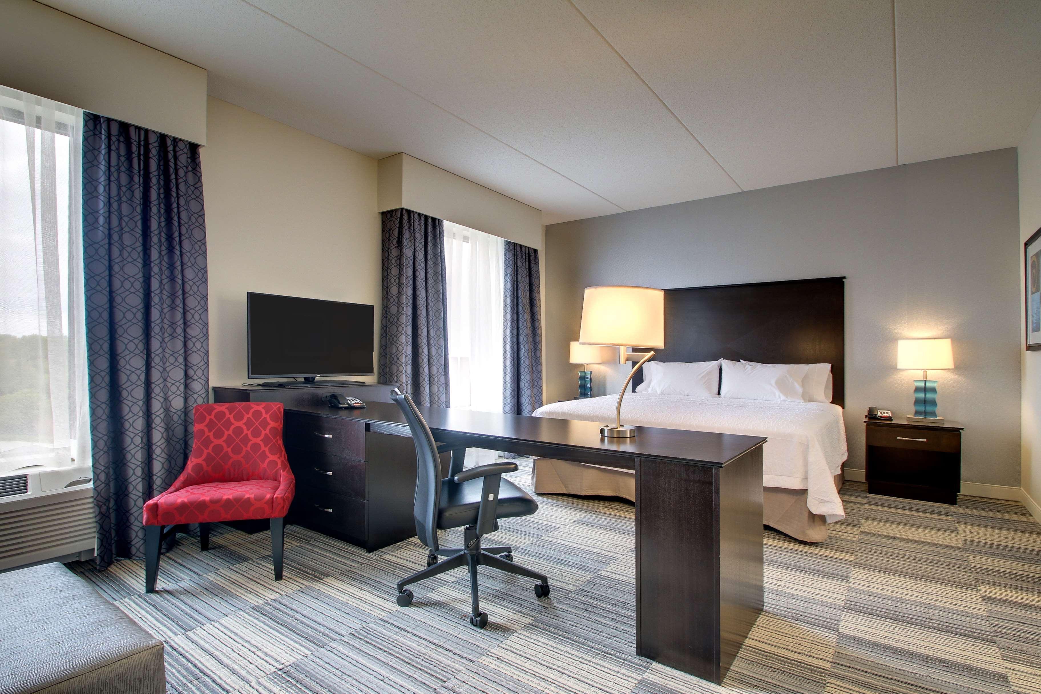 Hampton Inn & Suites Greenville Airport Bagian luar foto