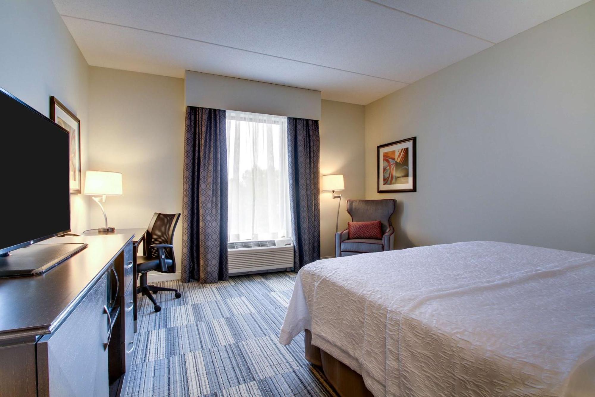 Hampton Inn & Suites Greenville Airport Bagian luar foto