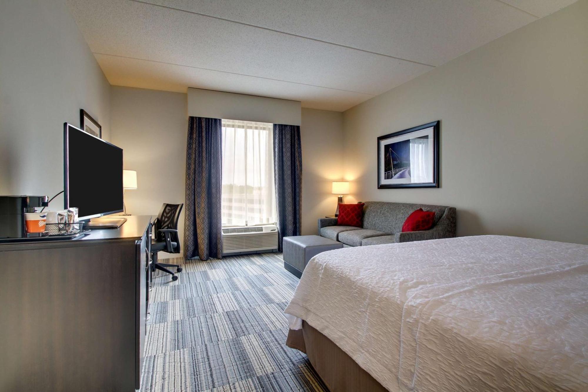 Hampton Inn & Suites Greenville Airport Bagian luar foto