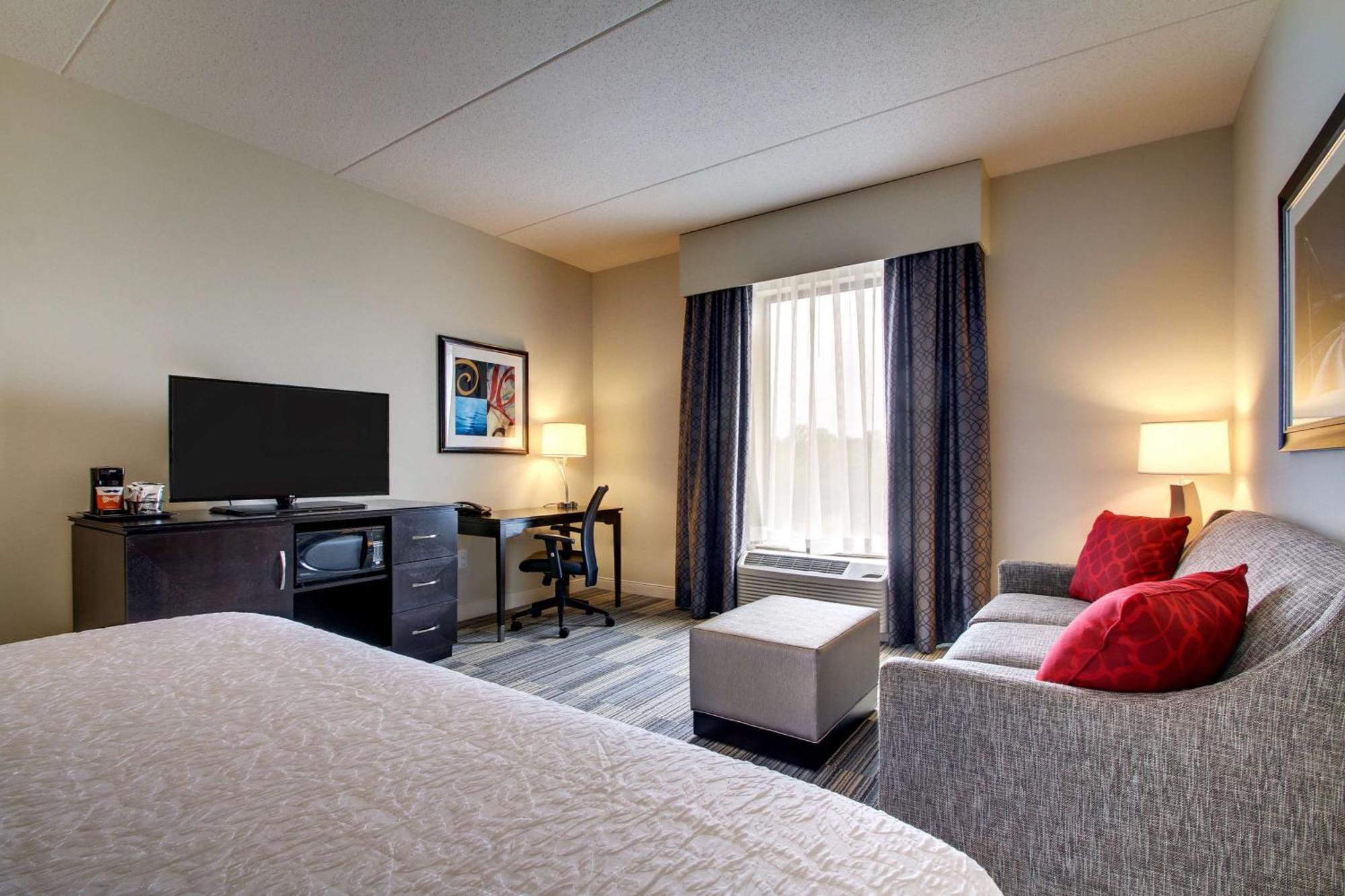 Hampton Inn & Suites Greenville Airport Bagian luar foto
