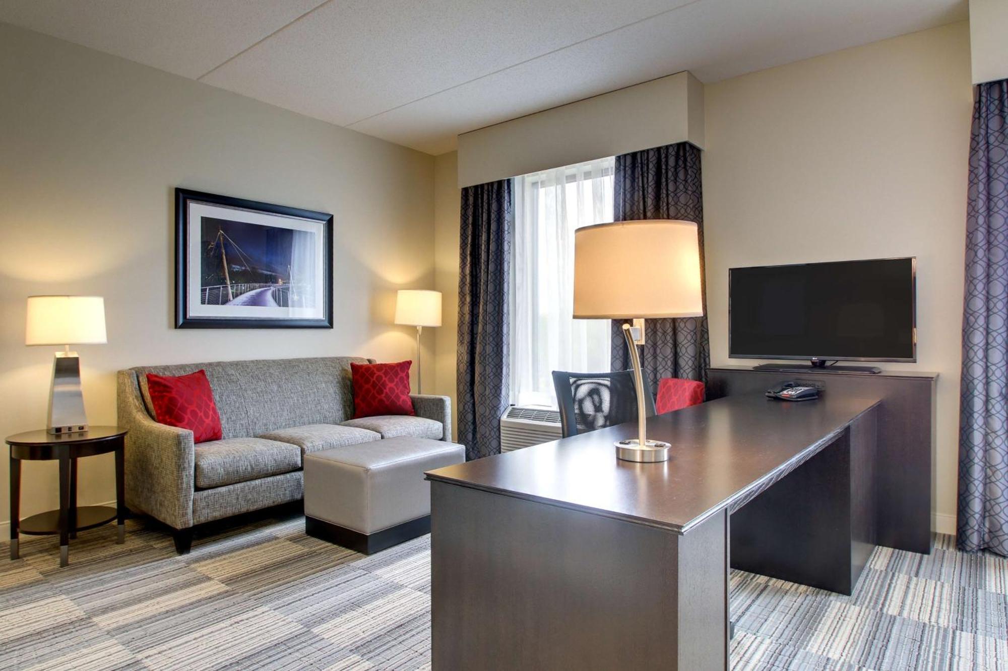 Hampton Inn & Suites Greenville Airport Bagian luar foto