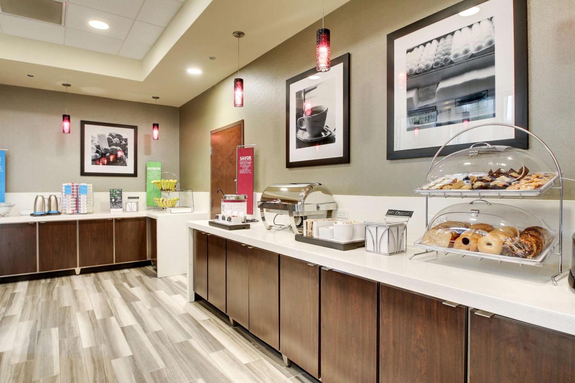 Hampton Inn & Suites Greenville Airport Bagian luar foto
